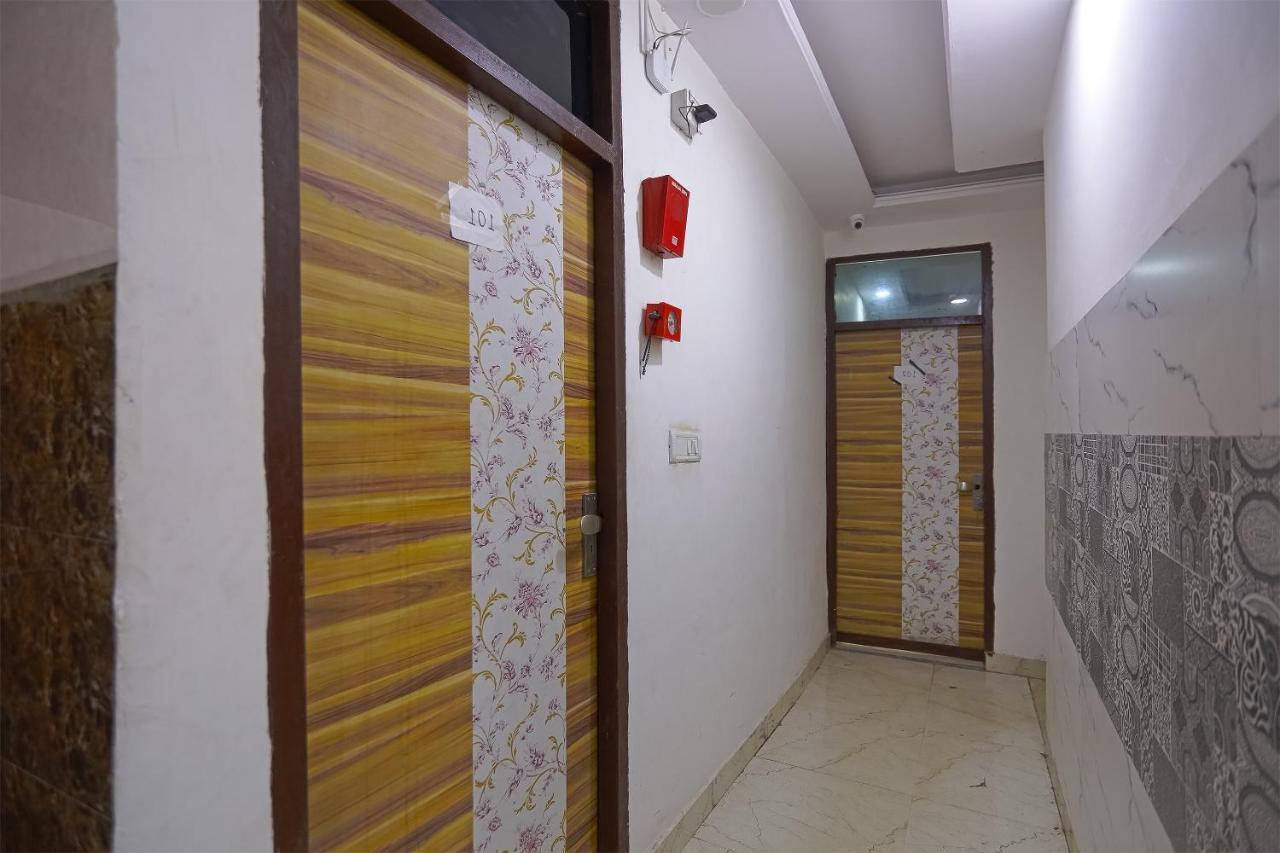 Oyo Flagship 79289 Hotel Grand Keshav 가지아바드 외부 사진